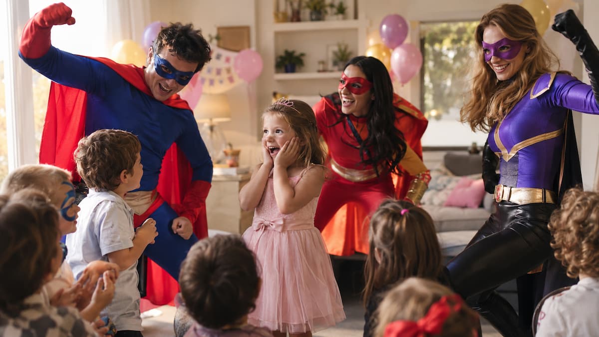 fiesta superheroinas